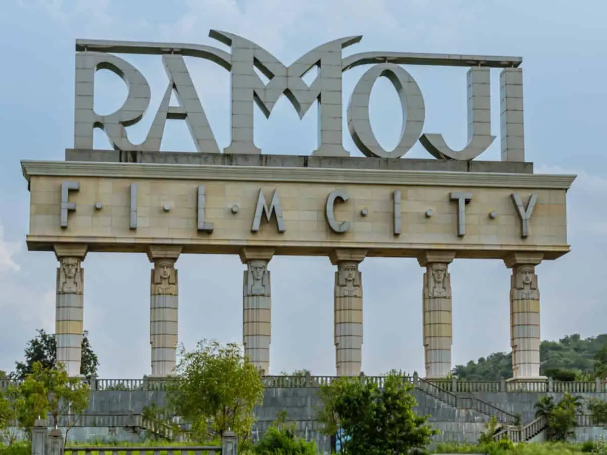 Hyderabad To Ramoji Film City Cab Package